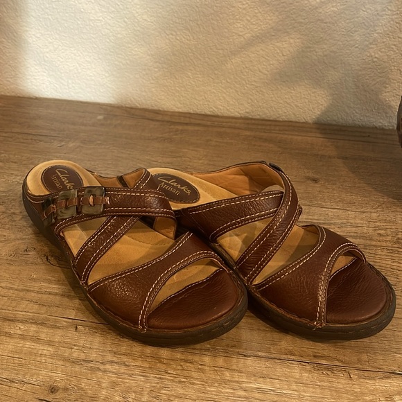 Clarks artisan size 7.5 sandals - Picture 4 of 6